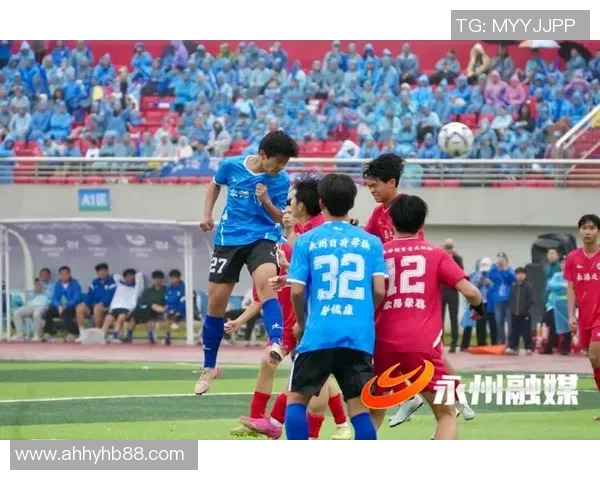 大众足球队：团结拼搏的精神象征与青少年成长的摇篮