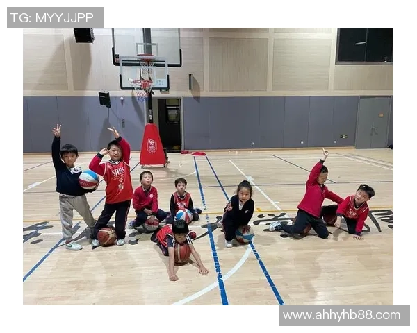 小学生篮球队全面训练计划助力技能提升与团队合作精神培养